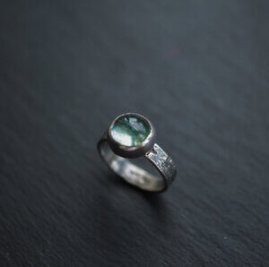 pierścionek srebrny z turmalinem błękitnym rozmiar 13