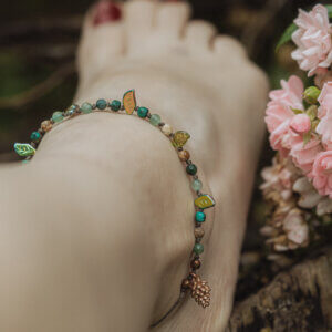 Ankle bracelet with leaves and stones - Forest Heart