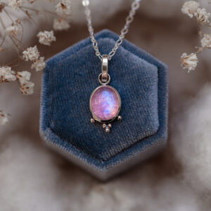 biżuteria artystyczna z kamieniem księżycowym