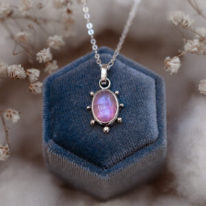 srebrny naszyjnik z kamieniem księżycowym Spirit Dust