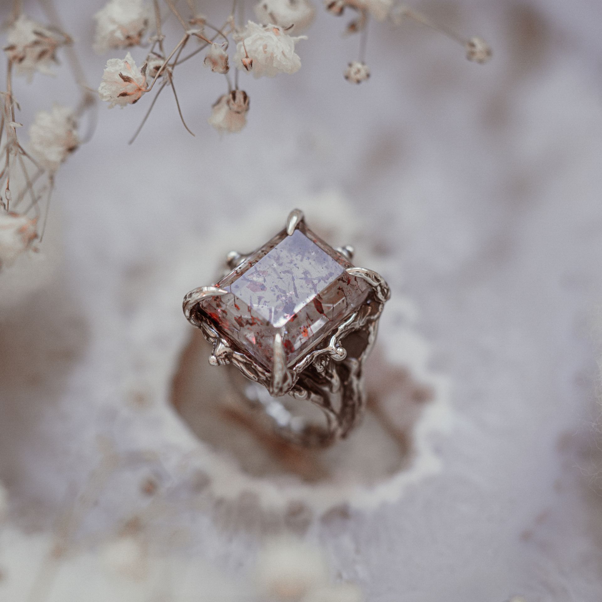 Srebrny pierścionek z Super Seven, r. 15 - obrazek 2