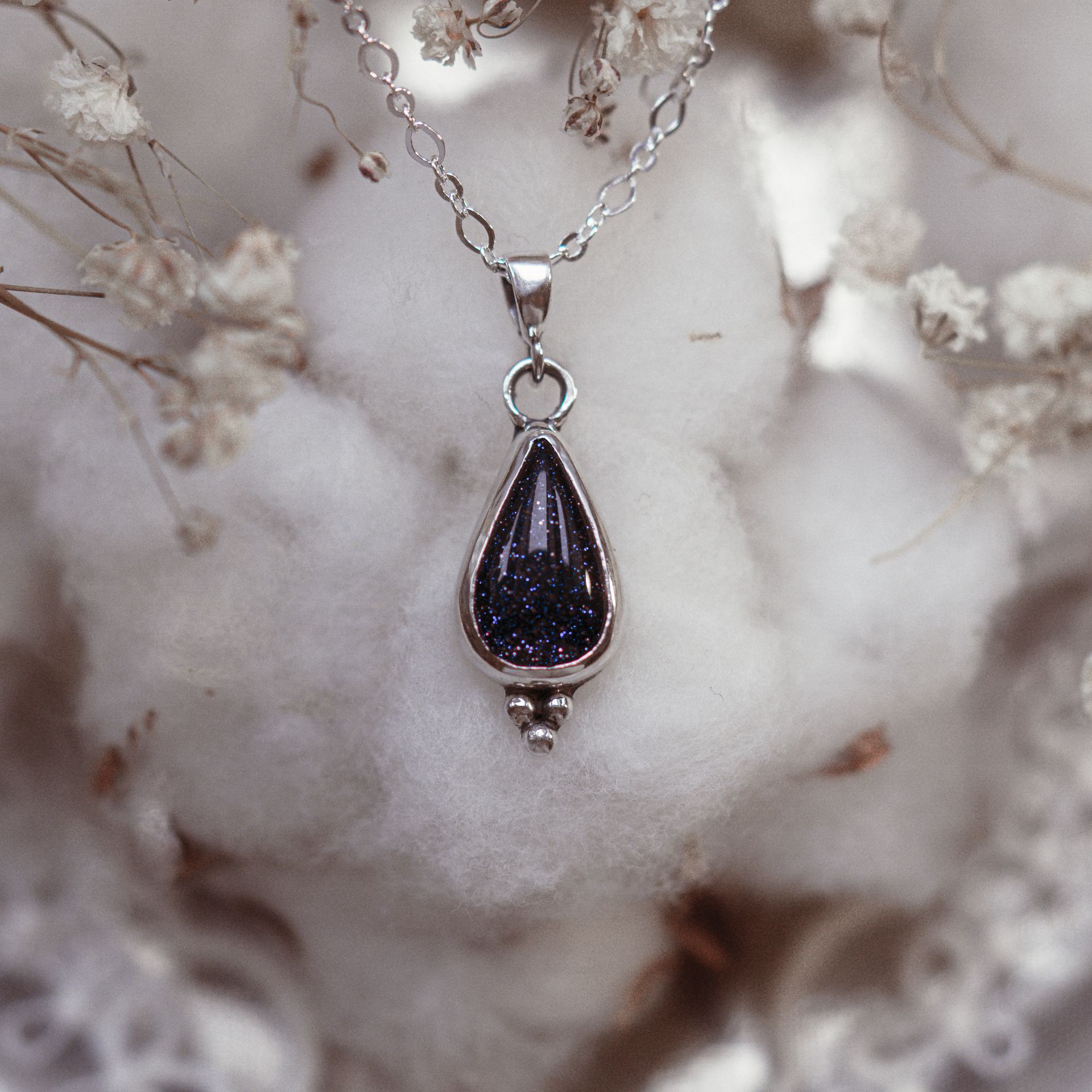 Srebrny naszyjnik z Nocą Kairu – ręcznie wykonany