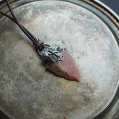 Runiczny Talizman Naudiz z Grotem Agatu