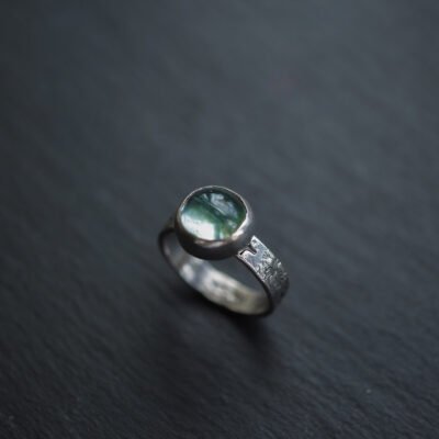 Pierścionek z turmalinem błękitnym – srebro rozmiar 13