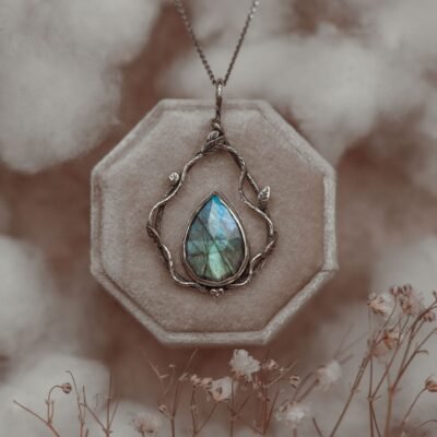 Silver Labradorite Necklace – Forest Light