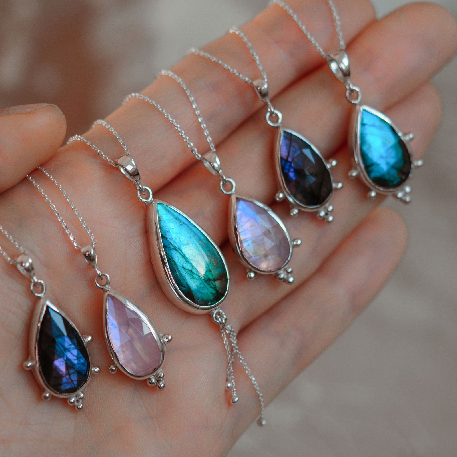 Srebrny naszyjnik z labradorytem – Turkusowy Płomień - obrazek 6