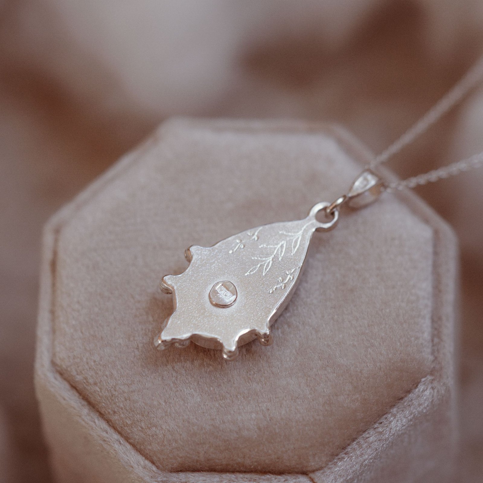 Srebrny naszyjnik z labradorytem – głęboki granat i fiolet - obrazek 5