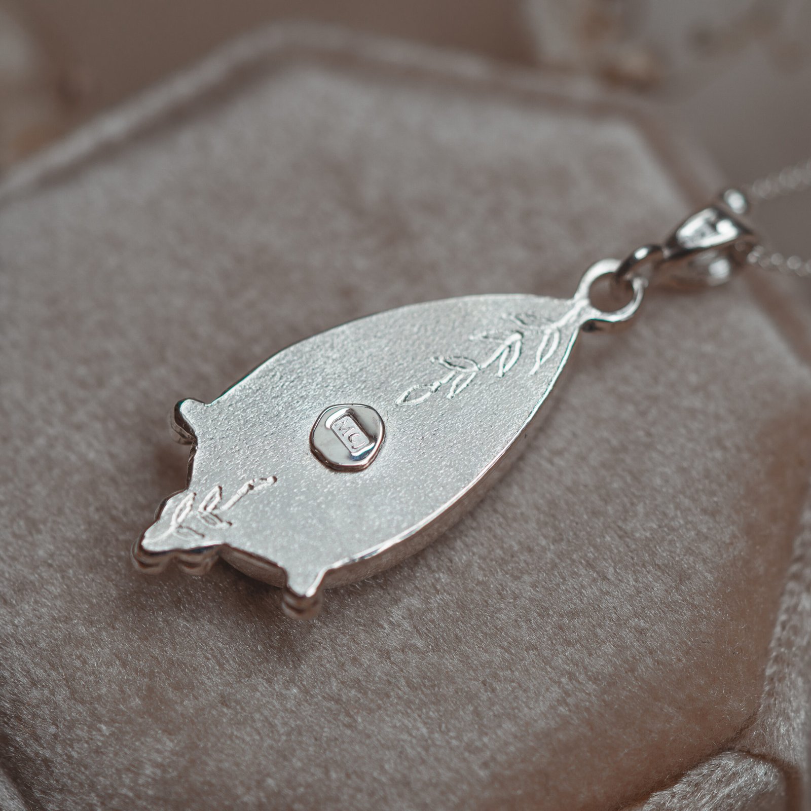 kamień księżycowy naszyjnik ręcznie robiony Spirit Dust