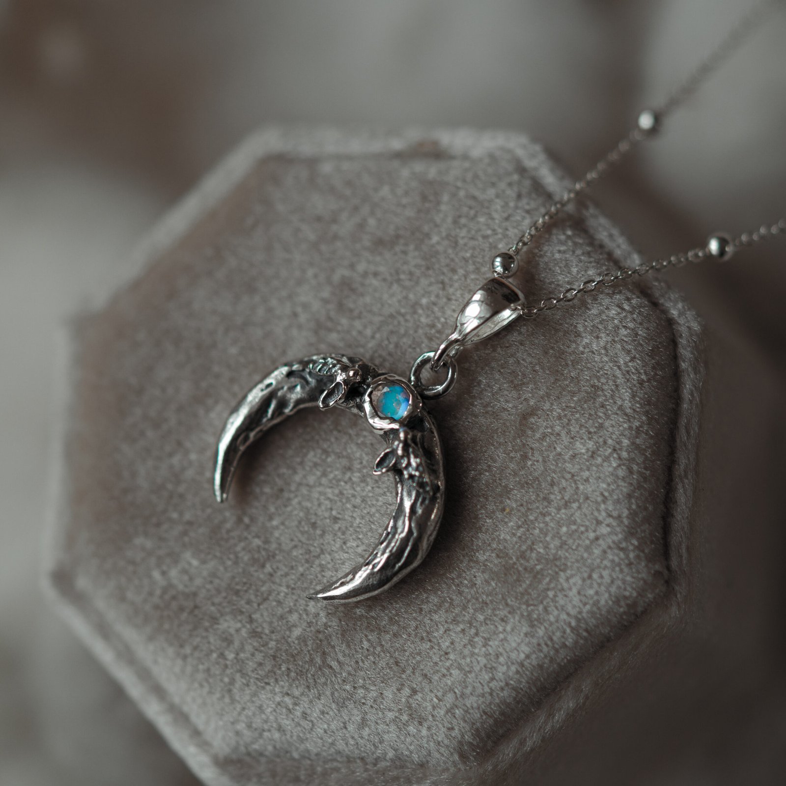 Srebrny naszyjnik księżyc kamień księżycowy – Moon Whisper - obrazek 4