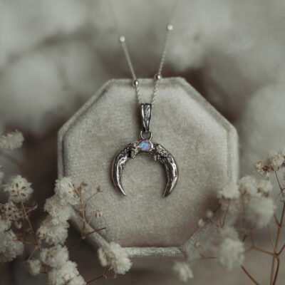 Silver moonstone necklace - Moon Whisper