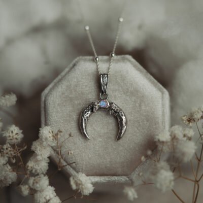 Srebrny naszyjnik księżyc kamień księżycowy – Moon Whisper