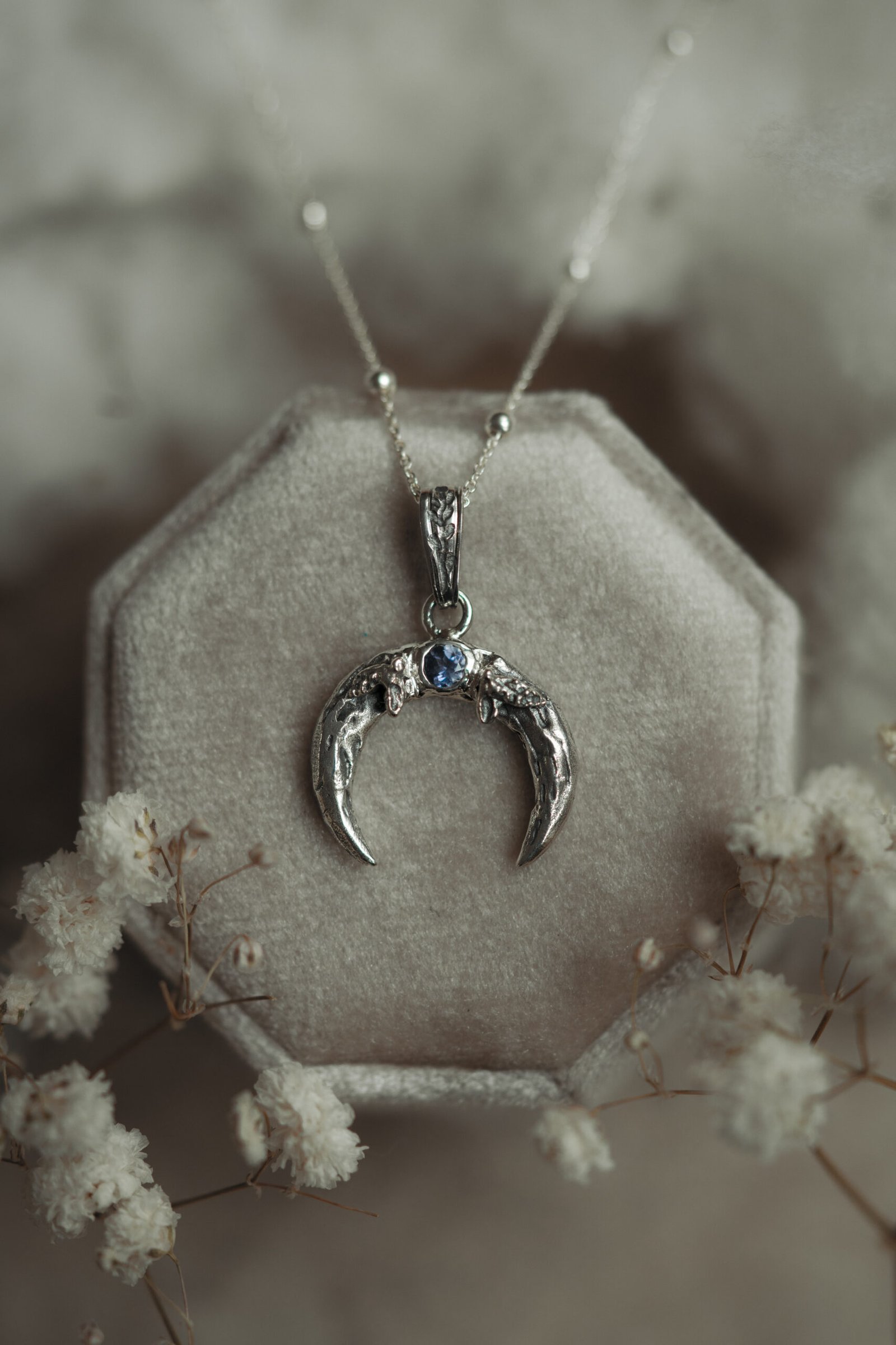 Srebrny naszyjnik księżyc z iolitem - Moon Whisper